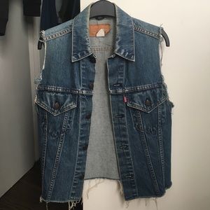 Levi’s denim vest